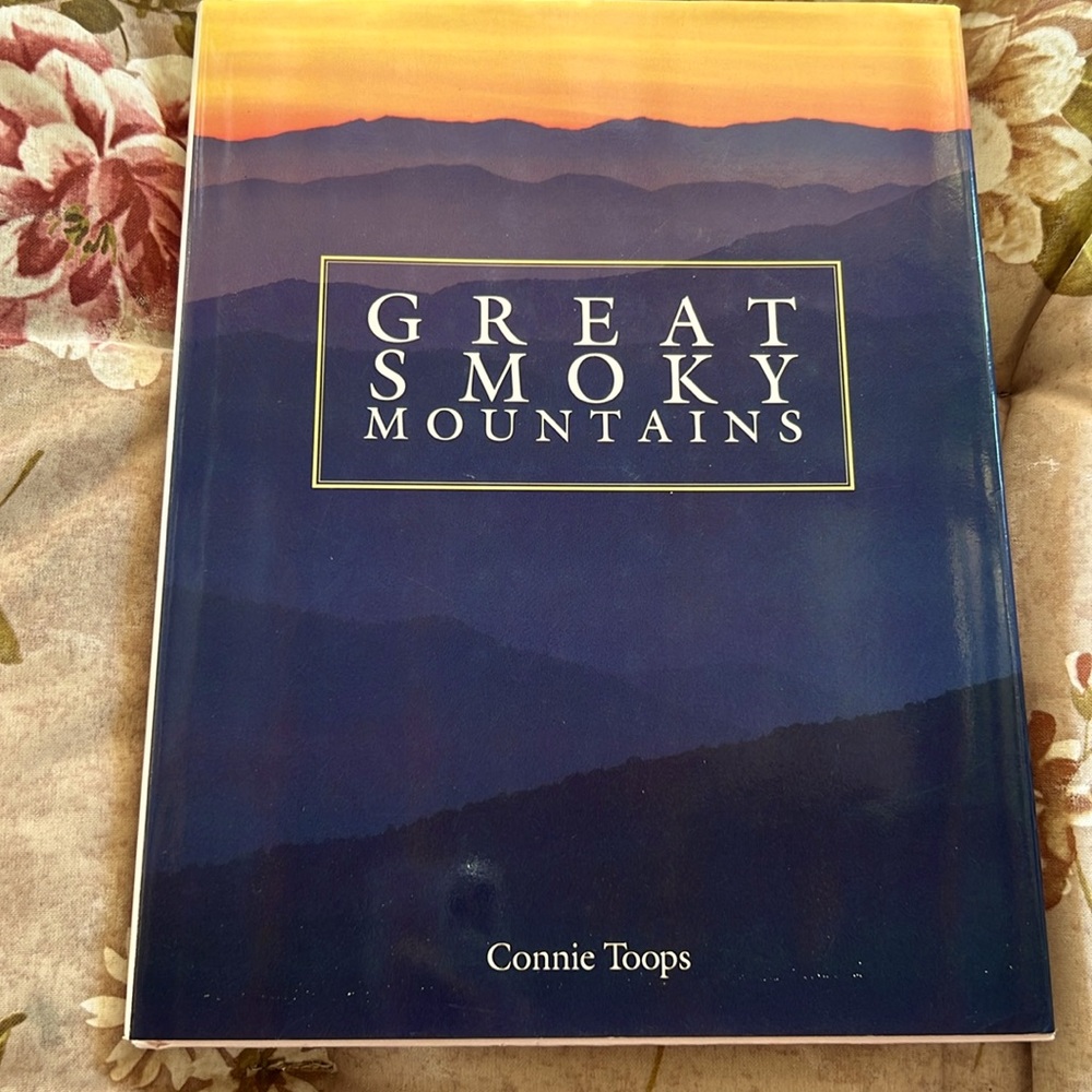 Great Smoky Mountains Coffee
Table Book Hardcover Jacket National Park Vtg 1992